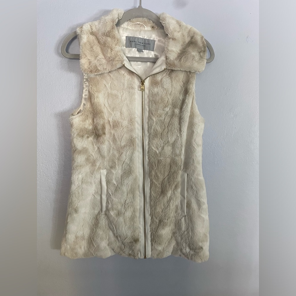 Marc New York by Andrew Marc fake fur zip up vest with pockets